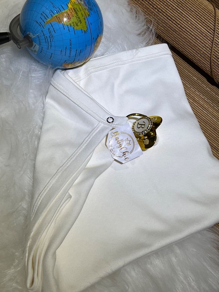 Manta em fio egípcio com prendedor de chupeta