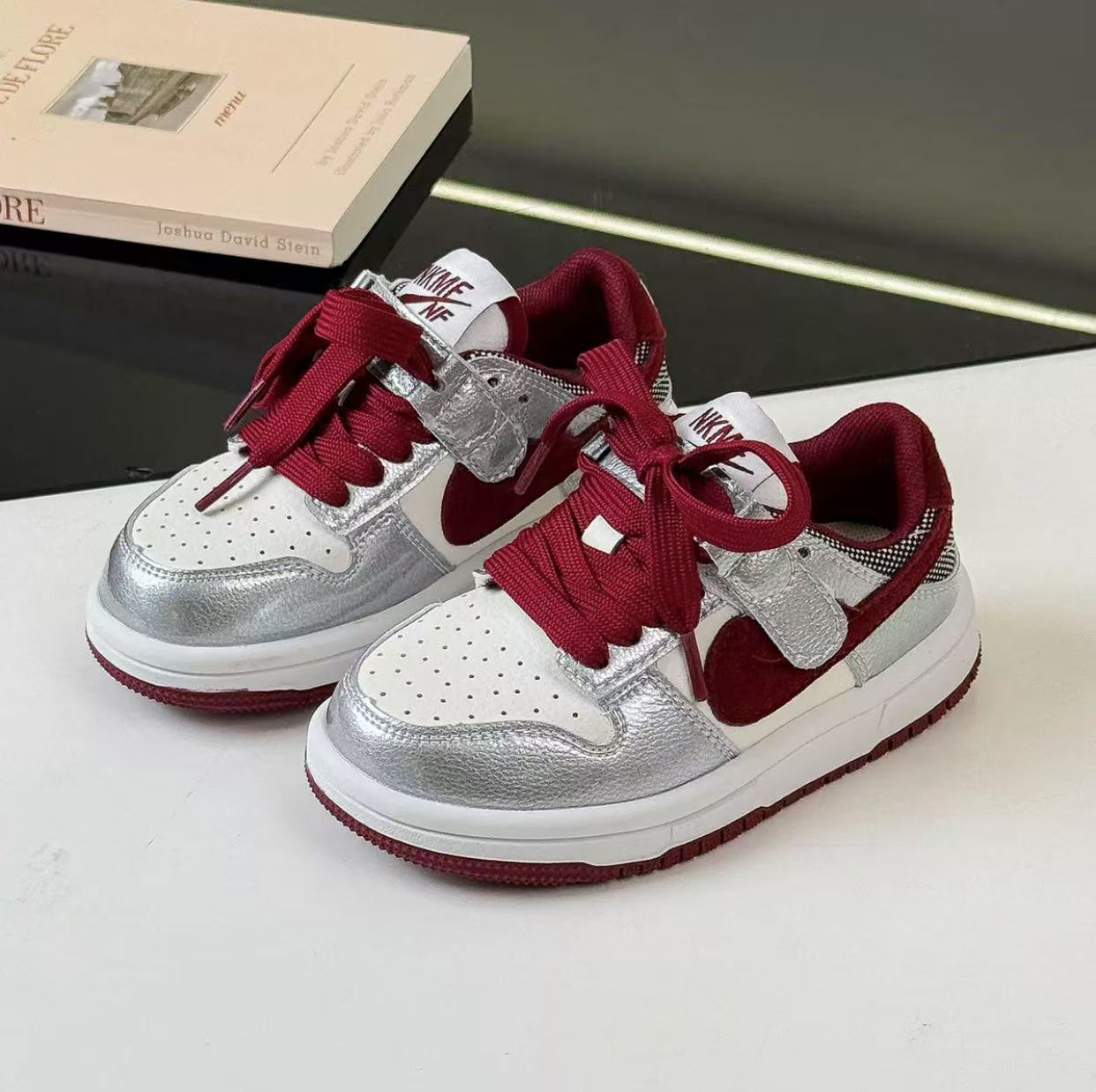 Tênis Infantil Cadarço e Velcro