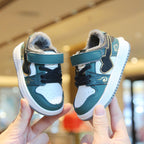 Tênis Infantil Moderno com Velcro