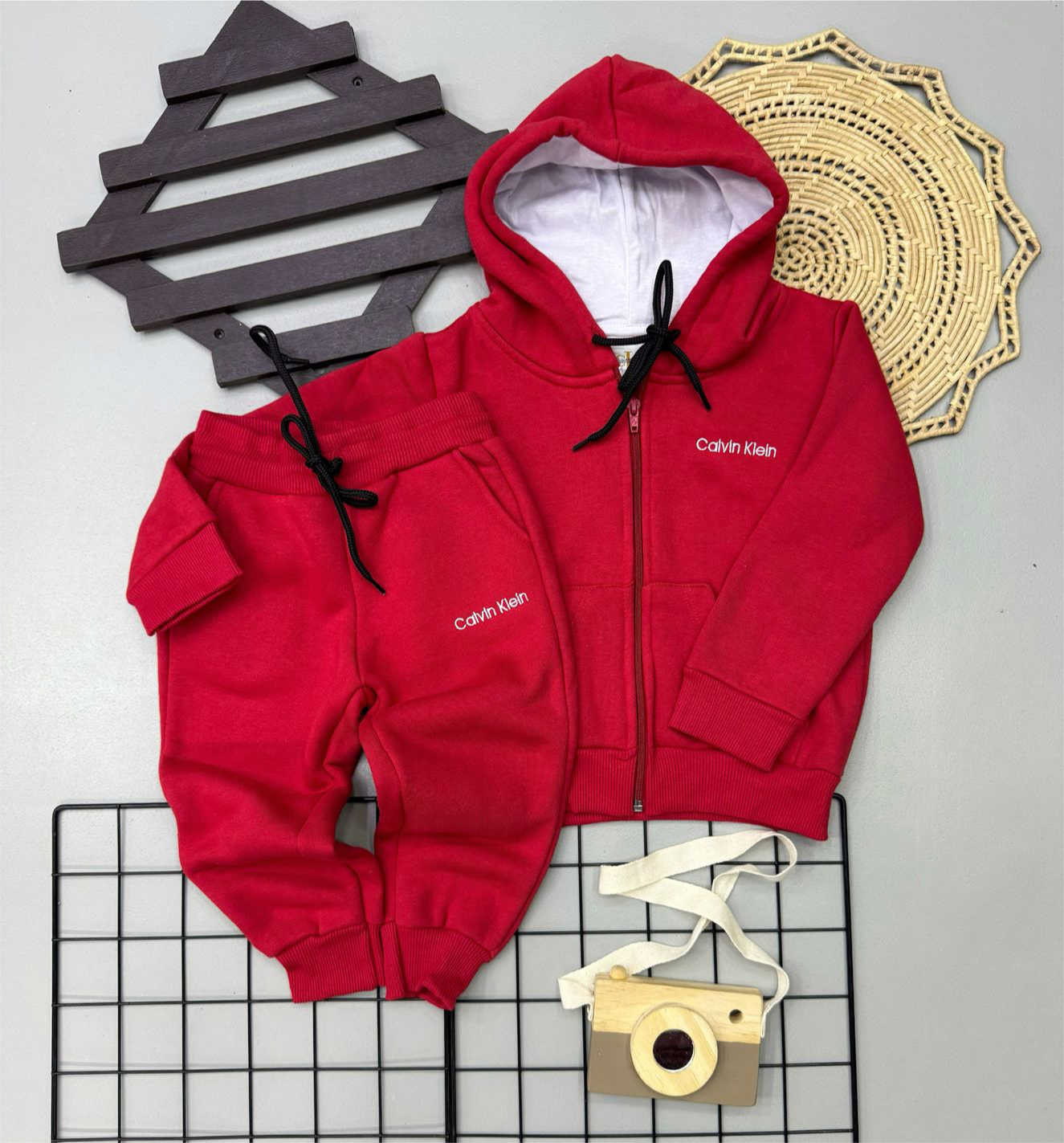 Conjunto Moletom CK Tamanho 6 - Última Peça