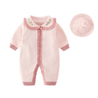 Macacão Infantil Feminino Tricô Florzinhas + Touca